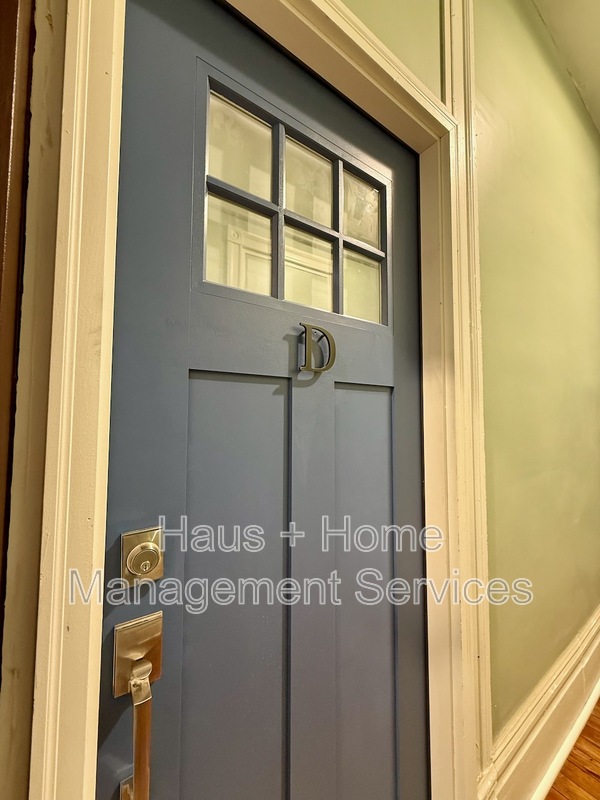 Turtle Creek Condo: 906 Penn Avenue