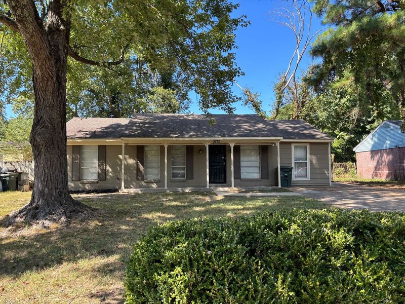Memphis House: 3712 Dove Call Cv