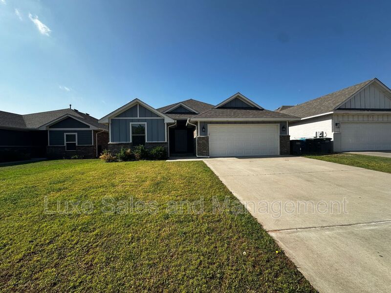 Edmond House: 2316 Alta Vista Ln