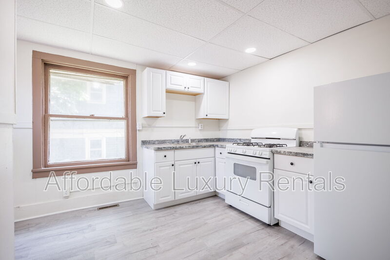 Rochester Condo: 3 Sumner Park