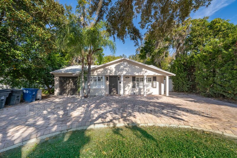 Winter Park House: 1525 Palmer Ave.