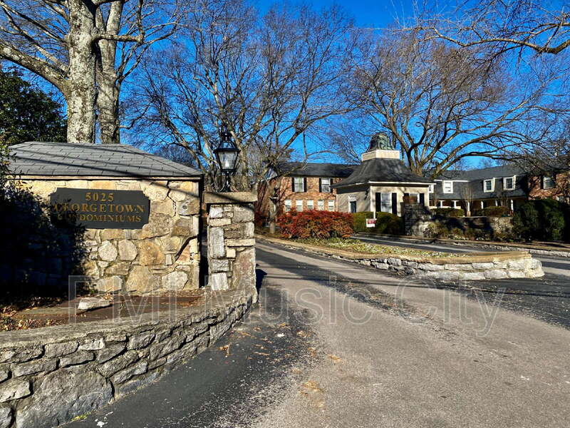 Nashville Condo: 5025 Hillsboro Pike