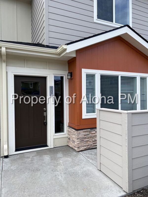 Boise House: 3534 E. Grand Forest Dr.