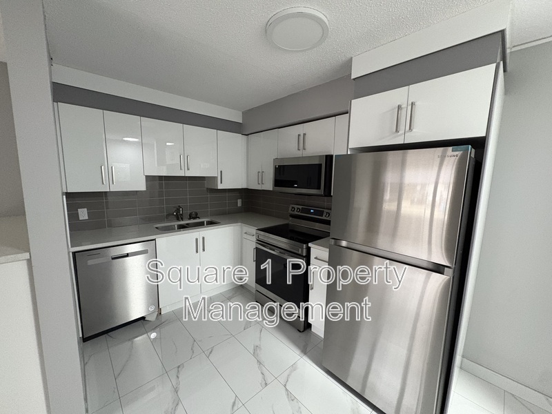 Edmonton Condo: 11147 Groat Rd