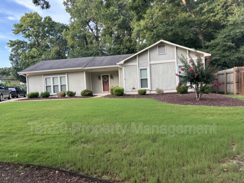 Columbus House: 6446 Gloucester Court