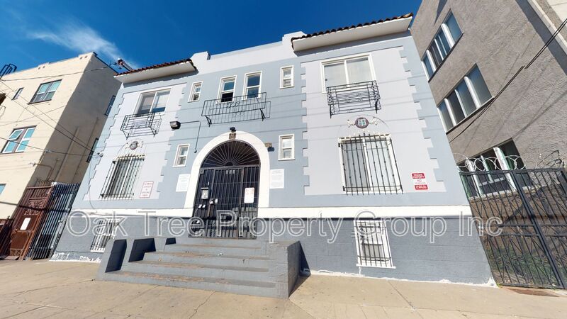 Oakland House: 1937 26th Avenue