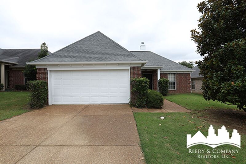 Memphis House: 5365 August Moon Ln