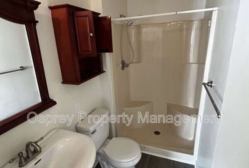 Beautiful 3 Bedroom Home in Virginia Beach with Updated Kitchen! - Photo 5