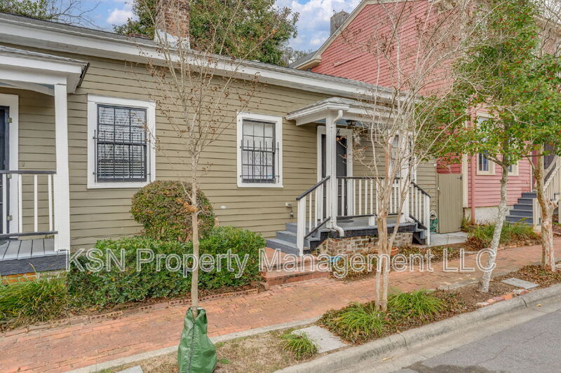 Savannah Condo: 513 Blair St