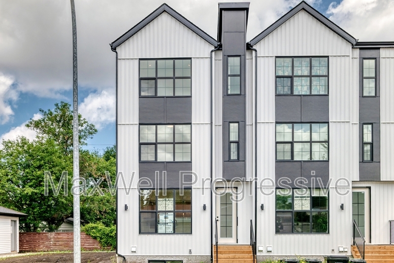 Edmonton Townhome: 14506 95 Avenue Northwest