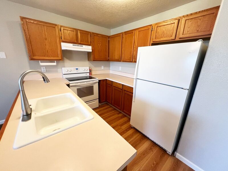 Photo 6 of rental home at 782 North Cloverleaf Loop