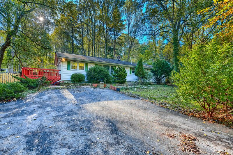Fulton House: 7071 Pindell School Rd