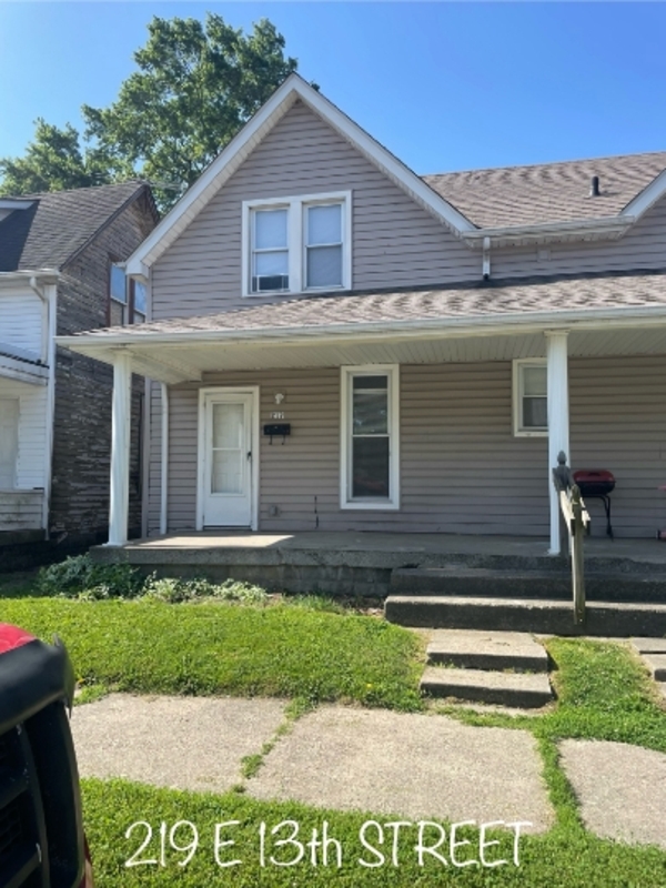 Anderson Condo: 219 E. 13th St