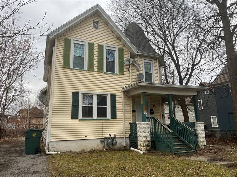 Rochester House: 10 Locust St