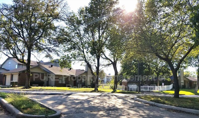 Garland Condo: 810/104 Castleglen Drive