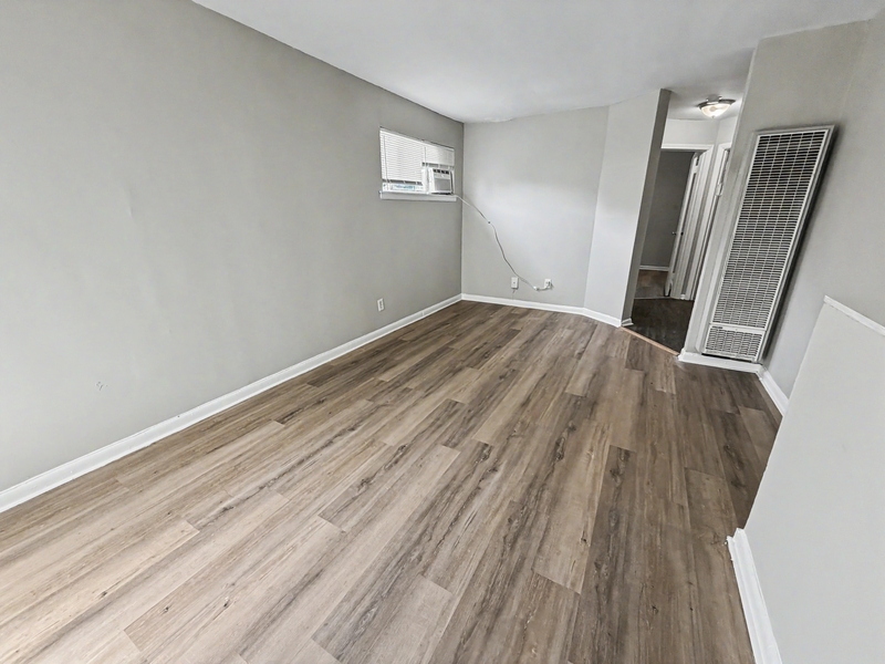 Memphis Condo: 2086 Hubert Avenue - 2