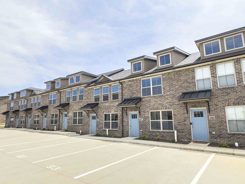 Clarksville Townhome: 1000-601 Henry Place Blvd