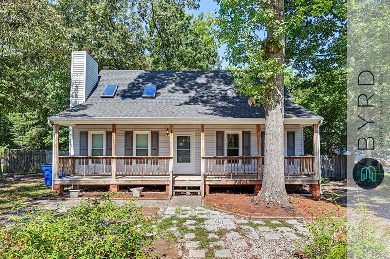 North Chesterfield House: 5961 Sara Kay Dr