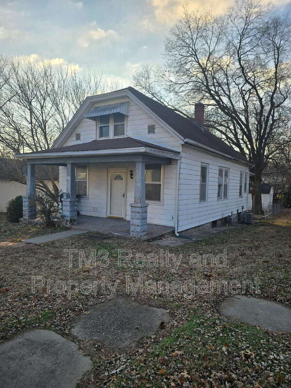 Leavenworth House: 819 North 9th Street