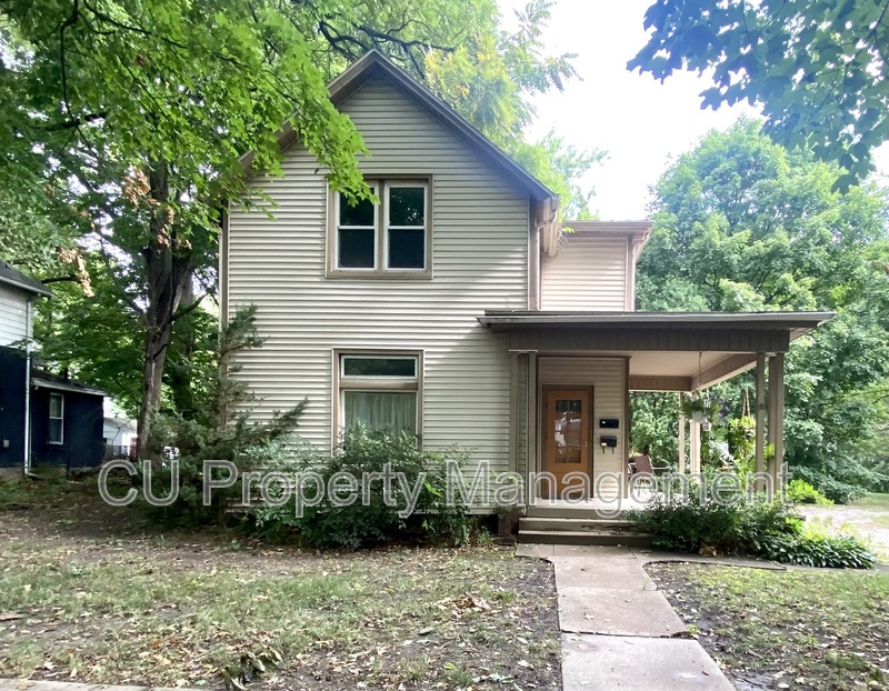 Champaign Condo: 804 West Hill Street - 2