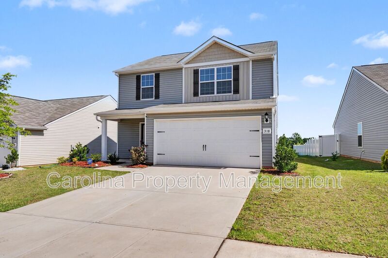 Shelby House: 318 Aniston Ln