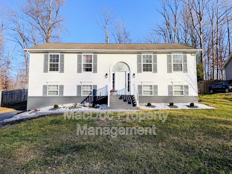 Fredericksburg House: 11114 Ascot Circle