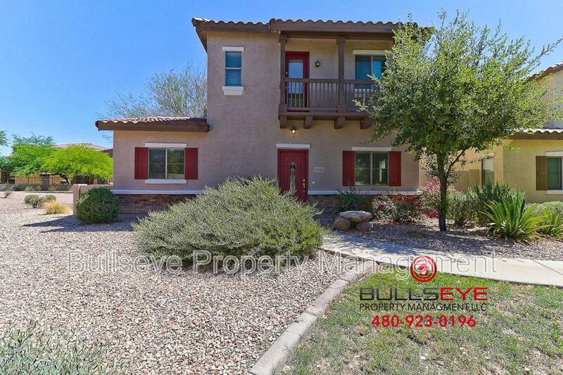 Surprise House: 15042 N. 142nd Ln