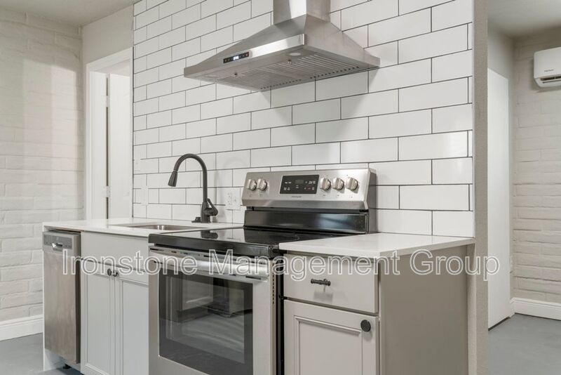 Tulsa House: 2618 E 8th Street