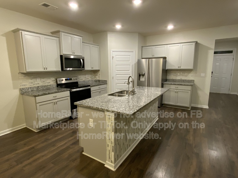 Dacula House: 2215 Waycross Ln
