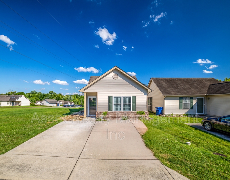 Knoxville House: 5532 Libby Way
