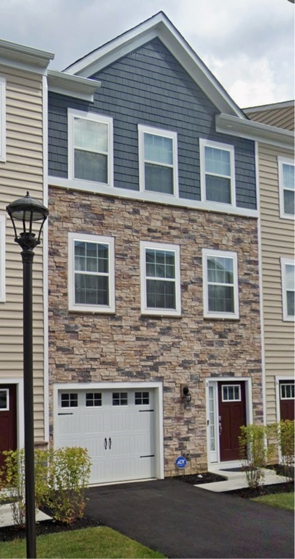 Mount Laurel House: 8 Venice Lane