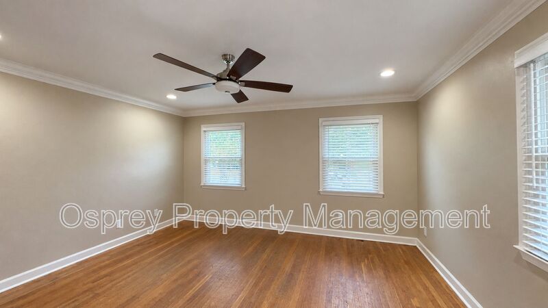 Beautifully Renovated 3-Bedroom Home in Virginia Beach! - Photo 8