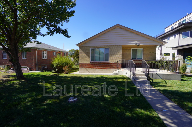 Denver House: 2015 Lowell Blvd