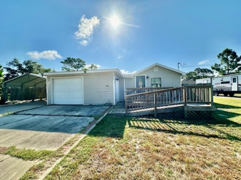 Navarre House: 2214 Wind Trace Road North