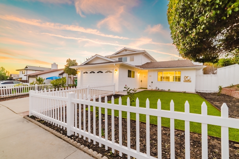 Oceanside House: 3163 Camarillo Avenue