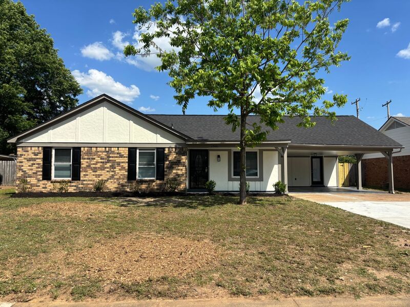 Bartlett House: 2966 Santa Valley St
