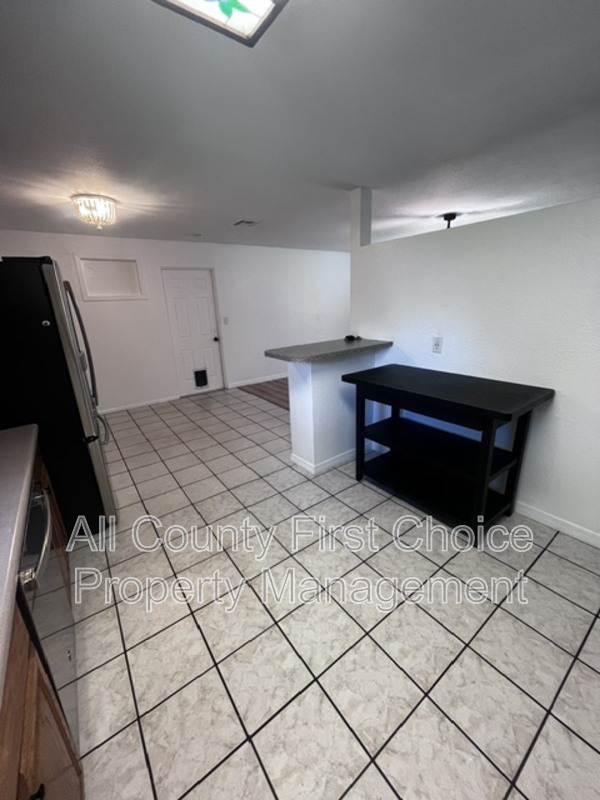 Main Rental Photo 15