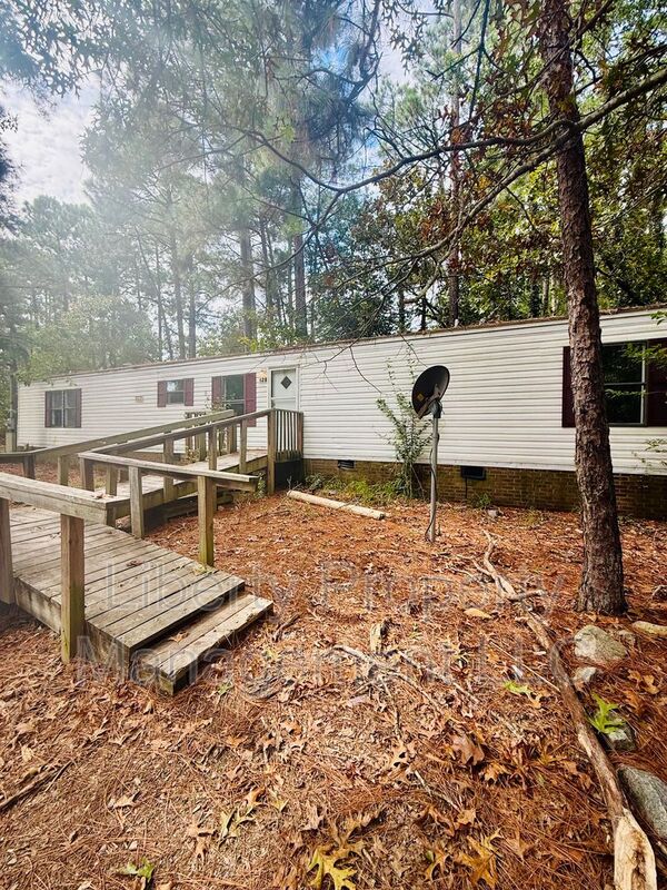 Cameron House: 128 Ed Thomas Rd