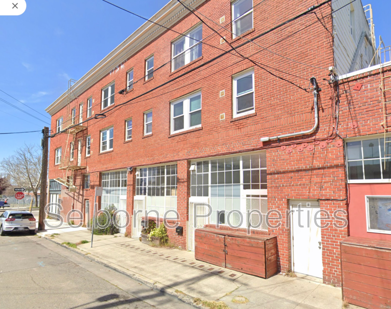 Oakland House: 5508 San Pablo Ave