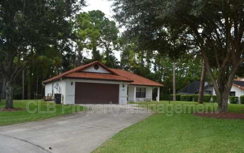 Daytona Beach House: 109 Chickadee Ct