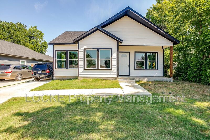 Ft. Worth House: 1117 E Cantey St.