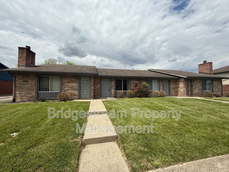 West Carrollton House: 1181 Redbluff Drive
