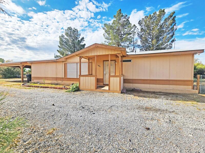 Pahrump House: 1441 West Betty Avenue