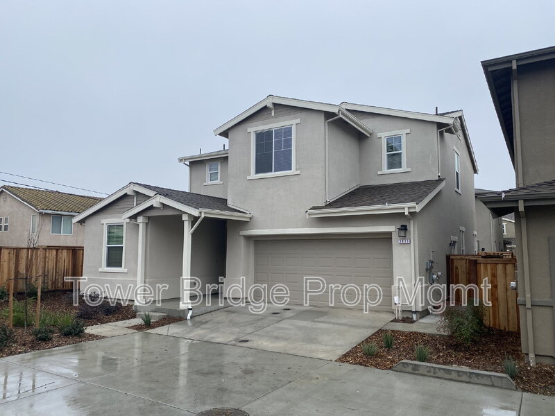 Sacramento House: 3836 Firestar Way