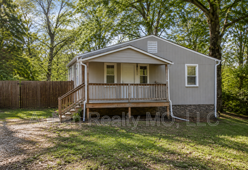 Kansas City House: 5503 NE 49th St.