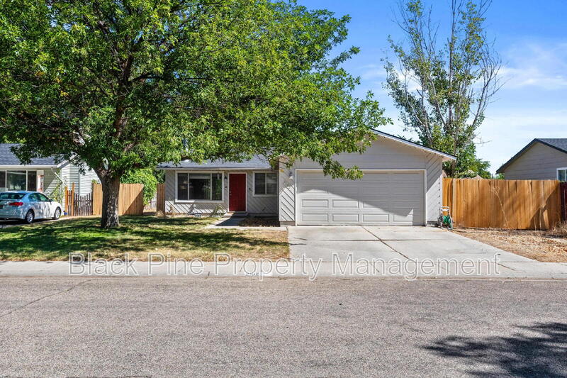 Boise House: 2182 North Constantine Avenue