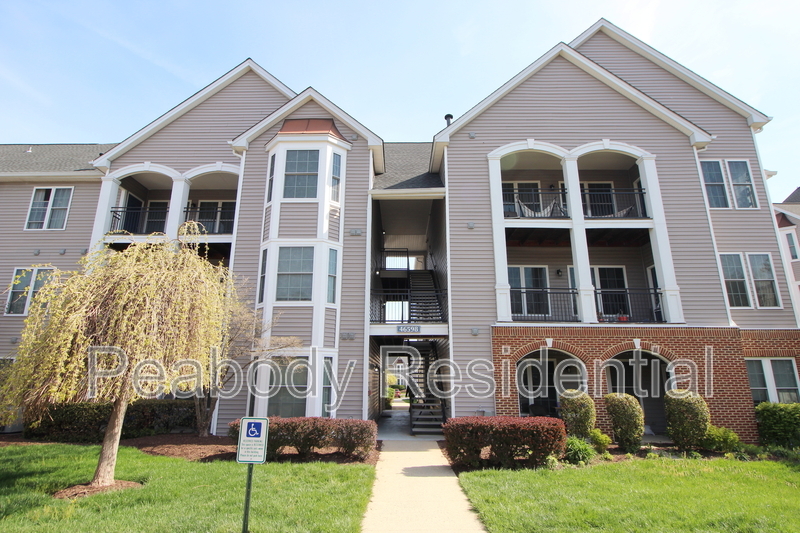 Sterling Condo: 46598 Drysdale Ter Unit #303