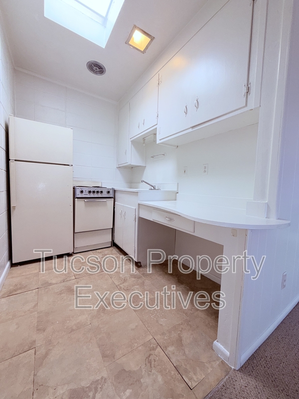 Tucson Condo: 802 N Alvernon Way - C