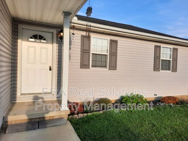 Hillsboro House: 1036 N West St.