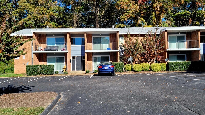 Richmond Condo: 1700 Carlisle Ave